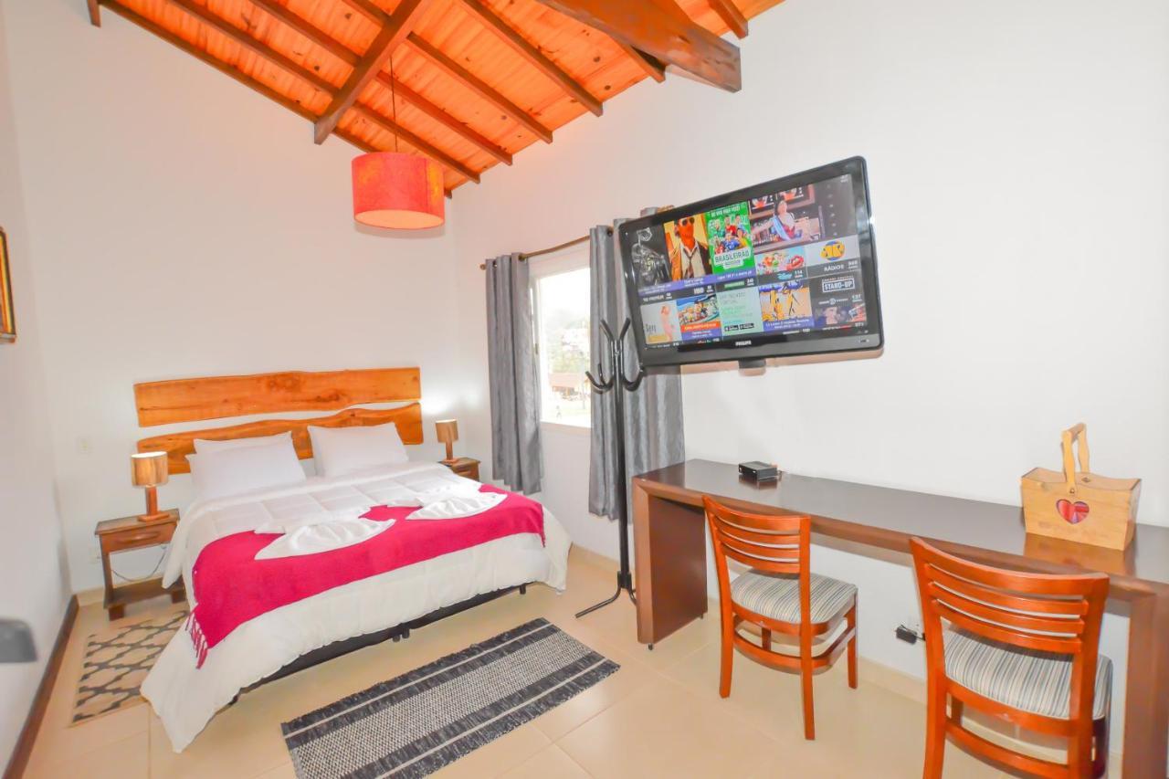 Maison Bleue Suites Monte Verde  Bagian luar foto
